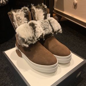 J Slides Tristan Boots
